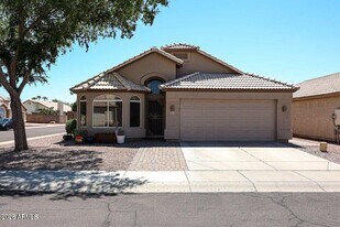 503 W Kelton Ln in Phoenix, AZ - Building Photo