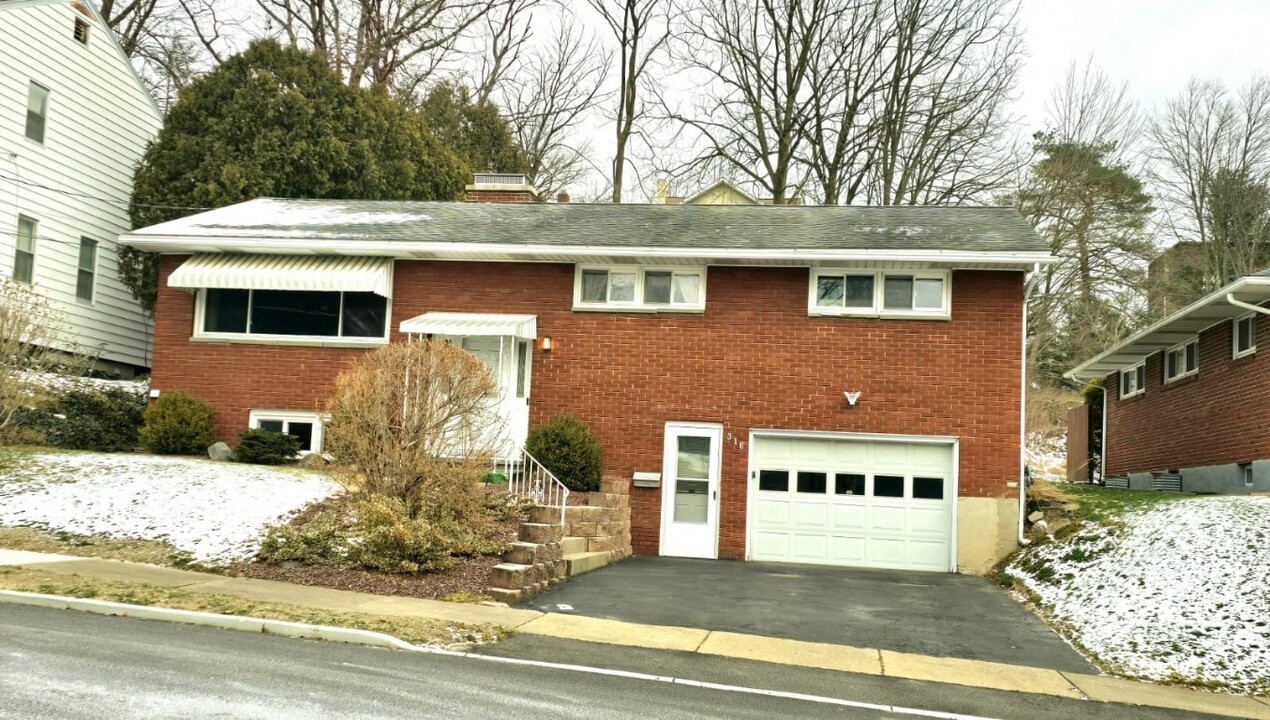 316 N Arthur Ave in Endicott, NY - Building Photo