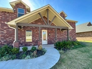 7904 NW Taylors Landing in Lawton, OK - Building Photo - Building Photo