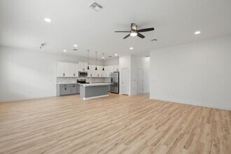 15100 Forum Ave in Pflugerville, TX - Building Photo - Building Photo