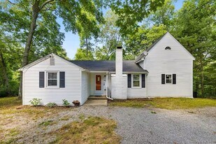 44 Longwood Dr, Unit F-220 in East Haddam, CT - Building Photo