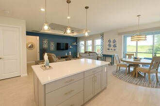 10237 Coastal Shrs Dr in Parrish, FL - Building Photo - Building Photo