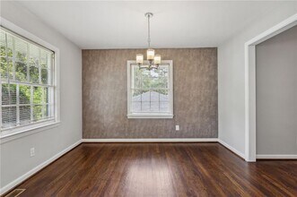 1960 Brewer Blvd SW in Atlanta, GA - Building Photo - Building Photo