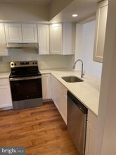 17 Log Pond Dr in Horsham, PA - Foto de edificio - Building Photo