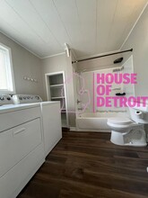 8671 Toepfer Rd in Warren, MI - Building Photo - Building Photo