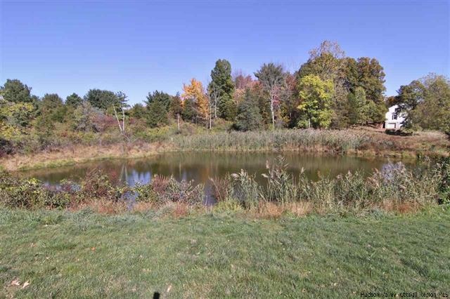 103-119 Flatbush Camp Rd in Saugerties, NY - Foto de edificio