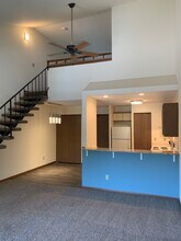 Pine Crest Apartments in Madison, WI - Foto de edificio - Building Photo