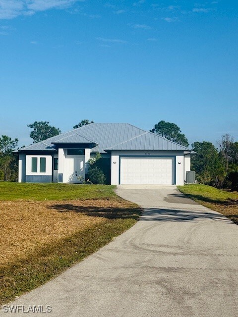 3673 62nd Ave NE in Naples, FL - Building Photo - Building Photo