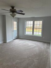 16 Crestview Cir, Unit #174 in Londonderry, NH - Building Photo - Building Photo