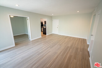 123 California Ave in Santa Monica, CA - Building Photo - Building Photo