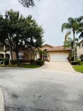 5588 SW Bellflower Ct in Palm City, FL - Building Photo - Building Photo