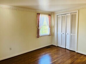 1 Hickory Ln in Marietta, OH - Building Photo - Building Photo