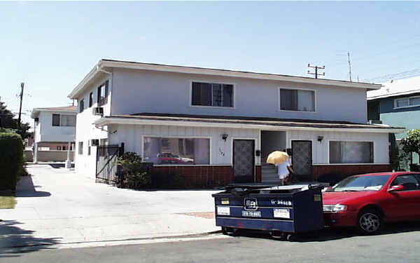 2244 Addison Way in Los Angeles, CA - Building Photo - Building Photo