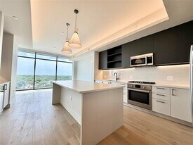 8111 Douglas Ave in Dallas, TX - Building Photo