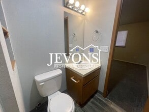 907 S 4th Ave in Yakima, WA - Building Photo - Building Photo