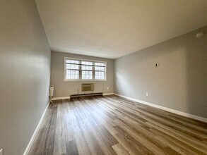 8 Old Colony Ln, Unit 11 in Arlington, MA - Building Photo - Building Photo