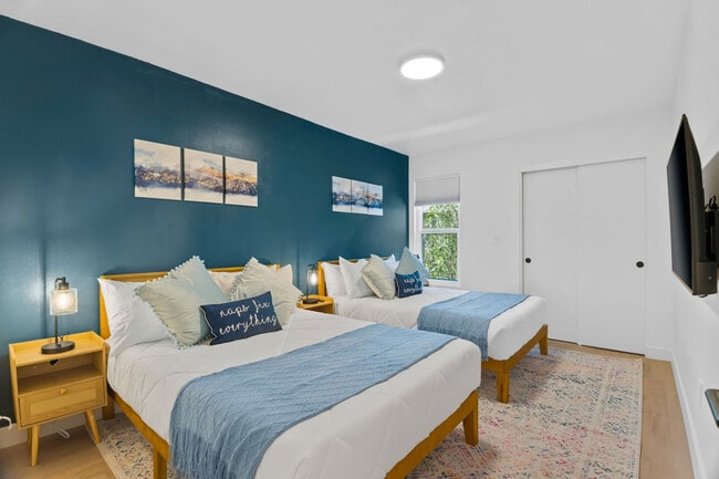 4641 N 8th Pl in Phoenix, AZ - Foto de edificio - Building Photo