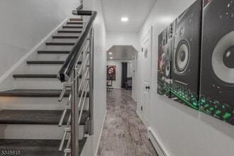 16 Onyx Ct in Passaic, NJ - Building Photo - Building Photo