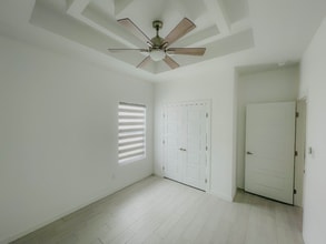 1623 W Smt Dr-Unit -Apt 2 in Pharr, TX - Foto de edificio - Building Photo