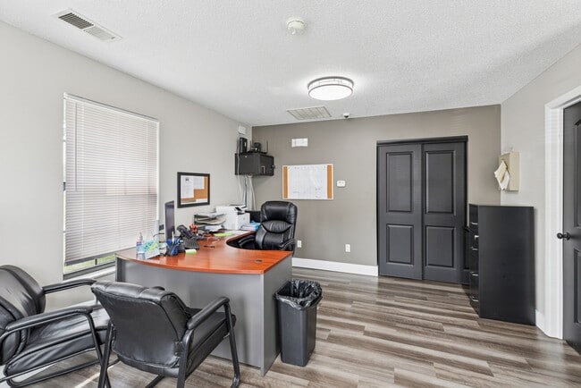 Breckenridge Apartments