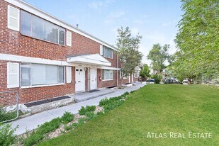 1865 W Mosier Pl in Denver, CO - Building Photo