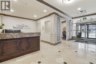 442 Maple Ave in Burlington, ON - Building Photo - Building Photo