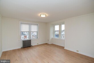 37 S 13th St, Unit APT 3 in Easton, PA - Building Photo - Building Photo