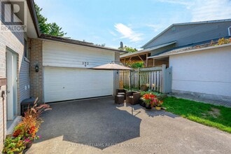 373 Borden Ave in Newmarket, ON - Building Photo - Building Photo