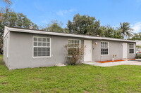 5812 Gramercy Dr in West Palm Beach, FL - Building Photo - Building Photo