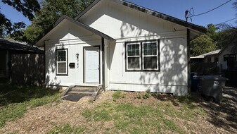 1723 Eugene St in Dallas, TX - Building Photo