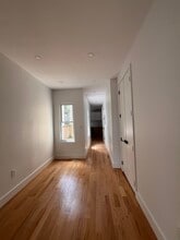 151 Williams Ave, Unit 2L in Jersey City, NJ - Foto de edificio - Building Photo
