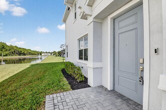 4645 Meyerson Pl in Greenacres, FL - Foto de edificio - Building Photo
