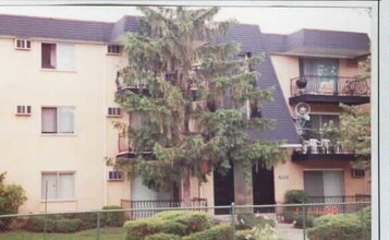 10S472 Echo Ln in Willowbrook, IL - Foto de edificio - Building Photo