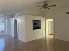 13225 W Desert Ln in Surprise, AZ - Building Photo - Building Photo