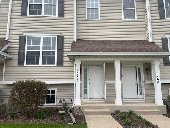 1624 Fieldstone Dr N in Shorewood, IL - Building Photo - Building Photo