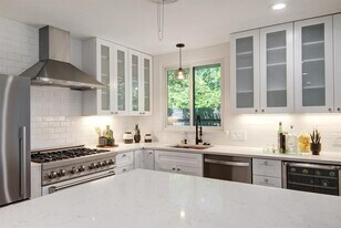 2015 Eaton Ln in Austin, TX - Building Photo