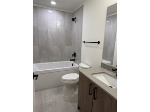 8230-208B 208b St in Langley, BC - Building Photo - Building Photo