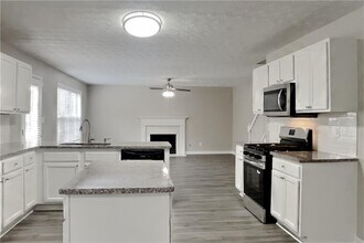1294 Log Cabin Ln SE in Lawrenceville, GA - Building Photo - Building Photo