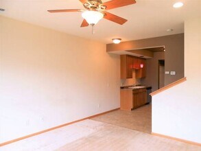 1111 NE 7th Ln in Ankeny, IA - Building Photo - Building Photo