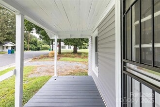 1030 Martin Luther King Jr Dr in Albemarle, NC - Building Photo - Building Photo