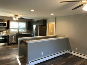 4038 Robert Rd in Emmaus, PA - Building Photo - Building Photo