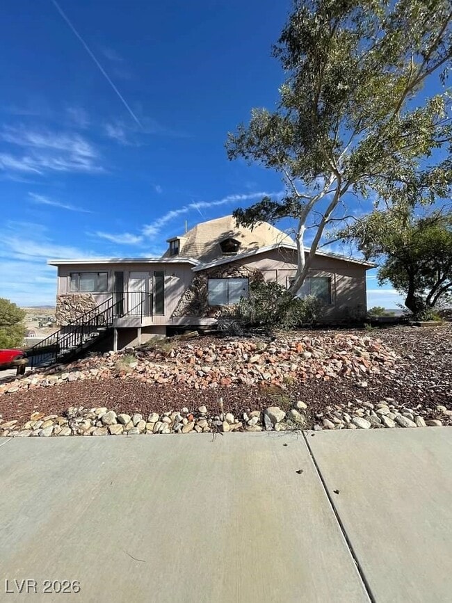property at 1427 San Felipe Dr