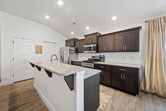 6007 NW Hoover St in Bentonville, AR - Building Photo - Building Photo