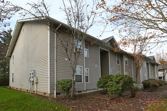 Pine Terrace Apartments in Canby, OR - Building Photo - Building Photo