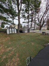 1484 Nevarc Rd in Warminster, PA - Foto de edificio - Building Photo