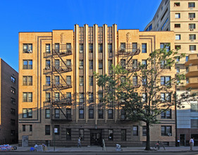 13333 Sanford Ave in Flushing, NY - Foto de edificio - Building Photo