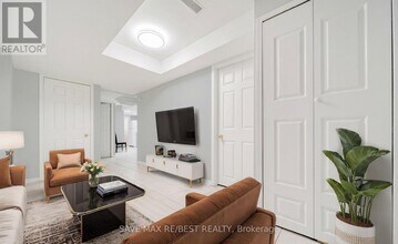 1204 Prestonwood Crescent in Mississauga, ON - Building Photo - Building Photo