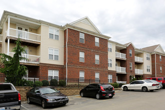 Gleneagles Apartments in Lexington, KY - Building Photo - Building Photo