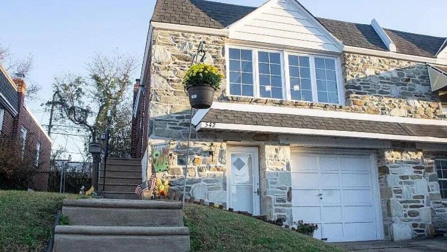 542 Wartman St in Philadelphia, PA - Building Photo