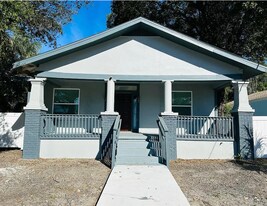 2139 W St John St in Tampa, FL - Building Photo